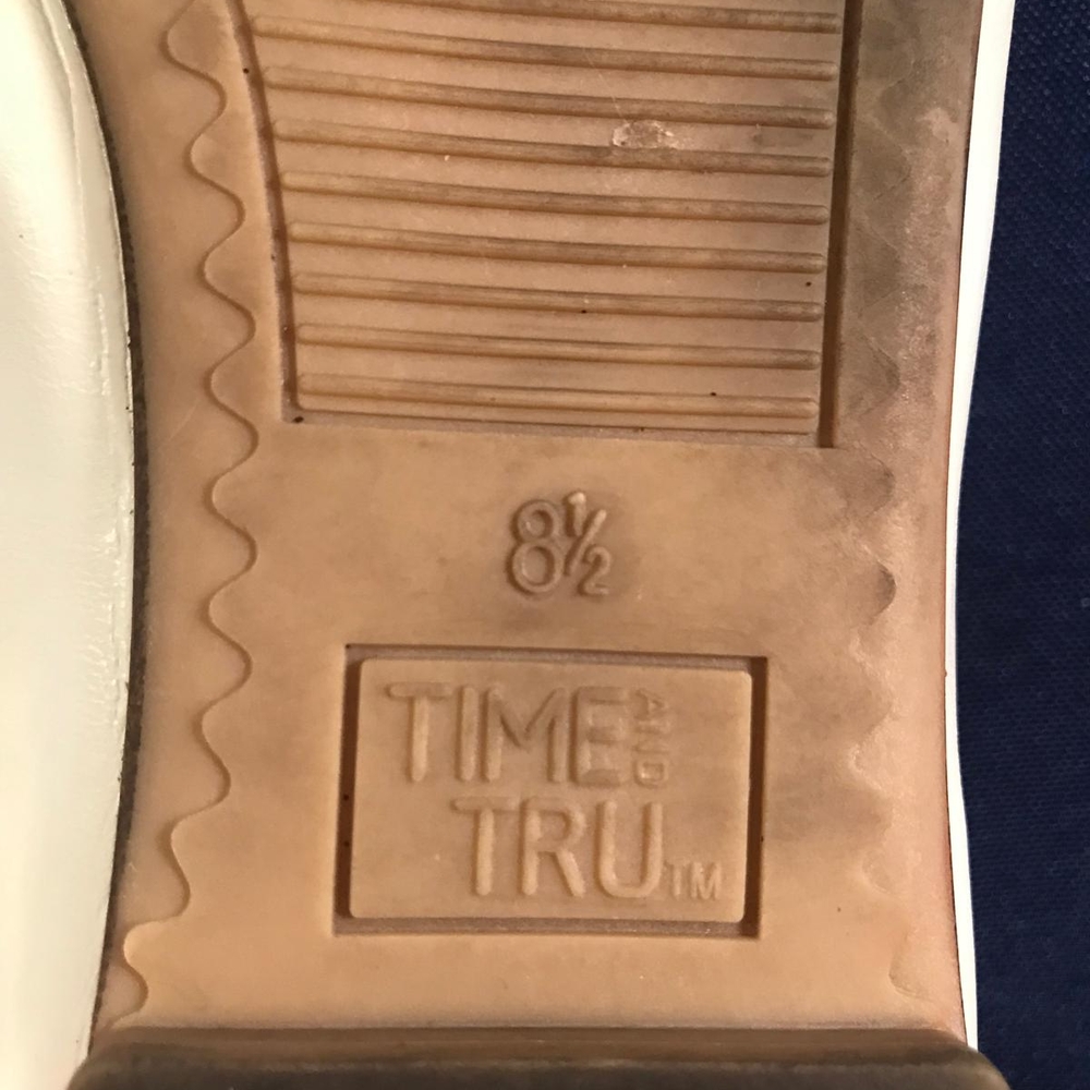 Time and Tru Cream Women's Flats - Picture 7 of 10